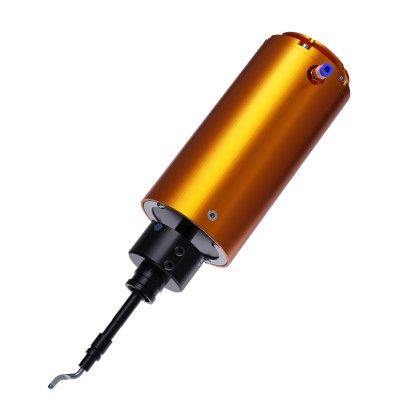 Compliant deburring blade